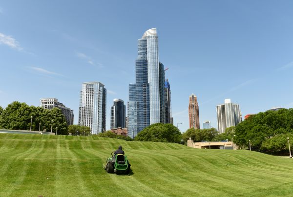 Corporate Lawn Mowing in Saint Peters