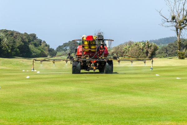 Golf Course Lawn Care in Saint Peters